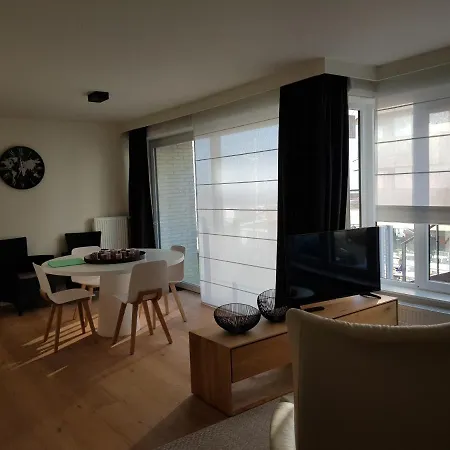 Zeedijk La Digue 102 Met Garage - Lateraal Zeezicht Apartment Koksijde