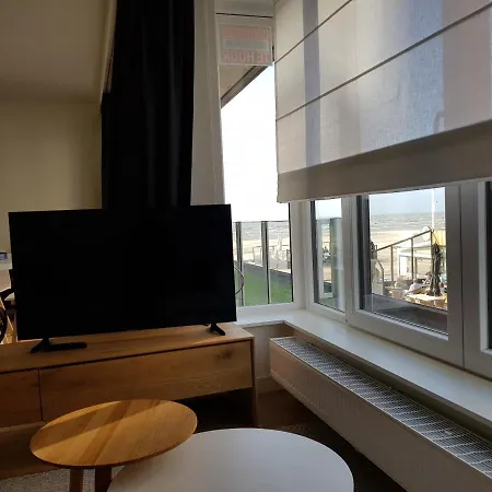 Apartment Zeedijk La Digue 102 Met Garage - Lateraal Zeezicht Koksijde